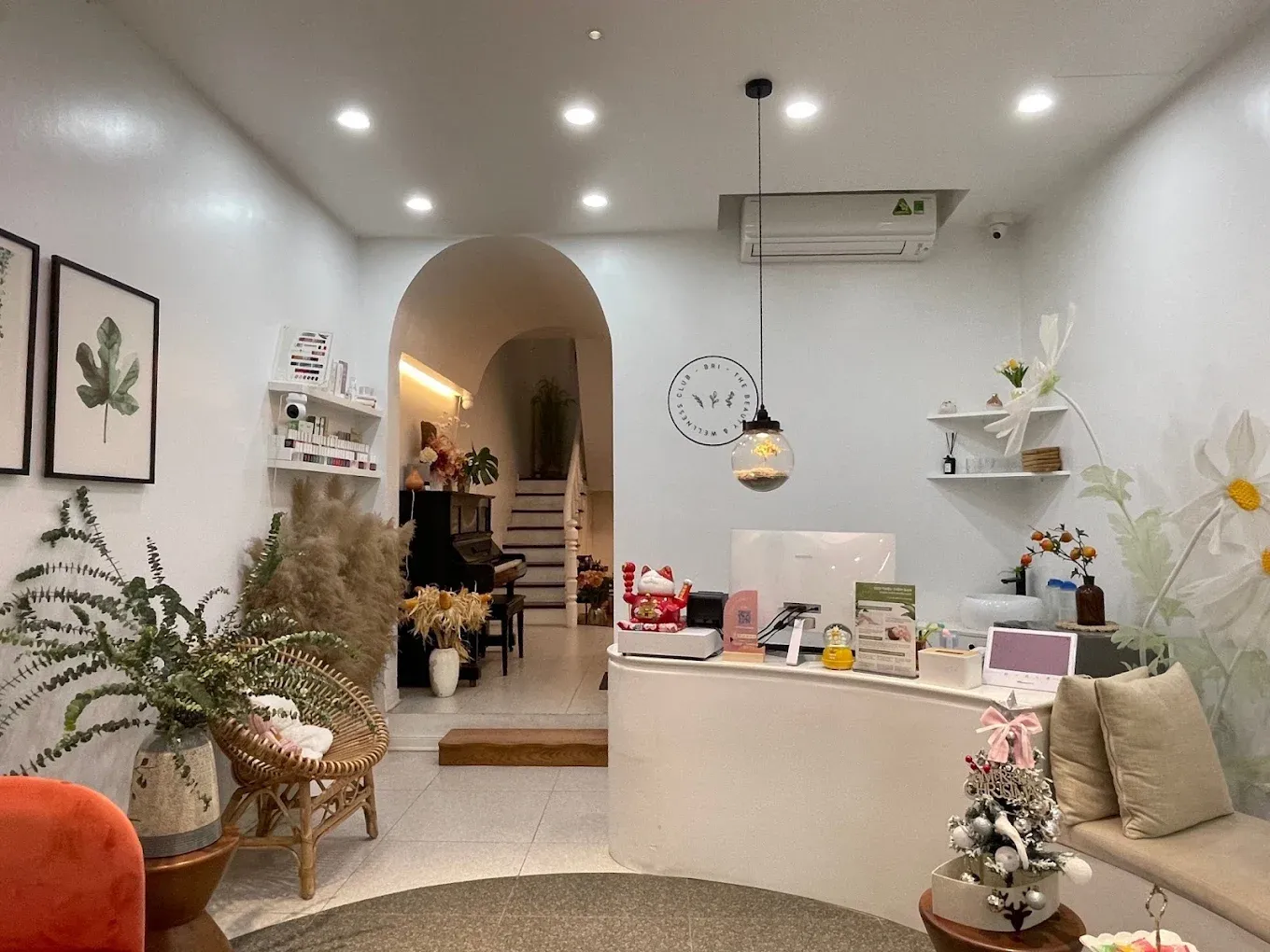 Bri - The Beauty & Wellness HN 3