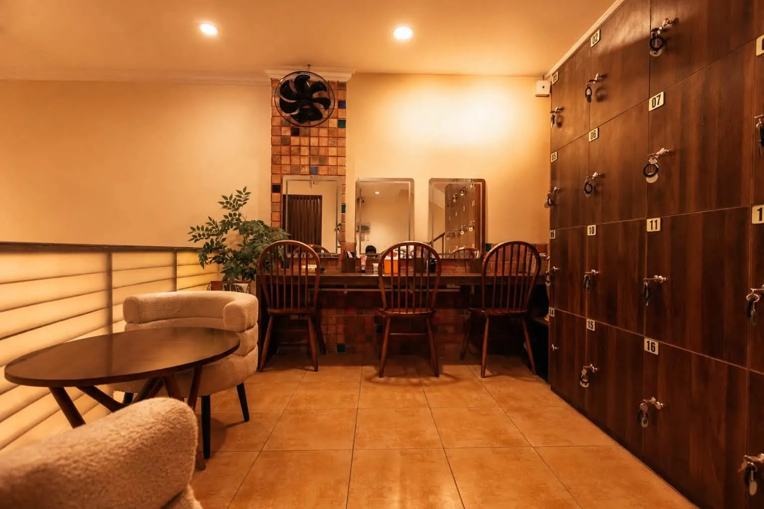 Hyan Head Spa & Massage 3