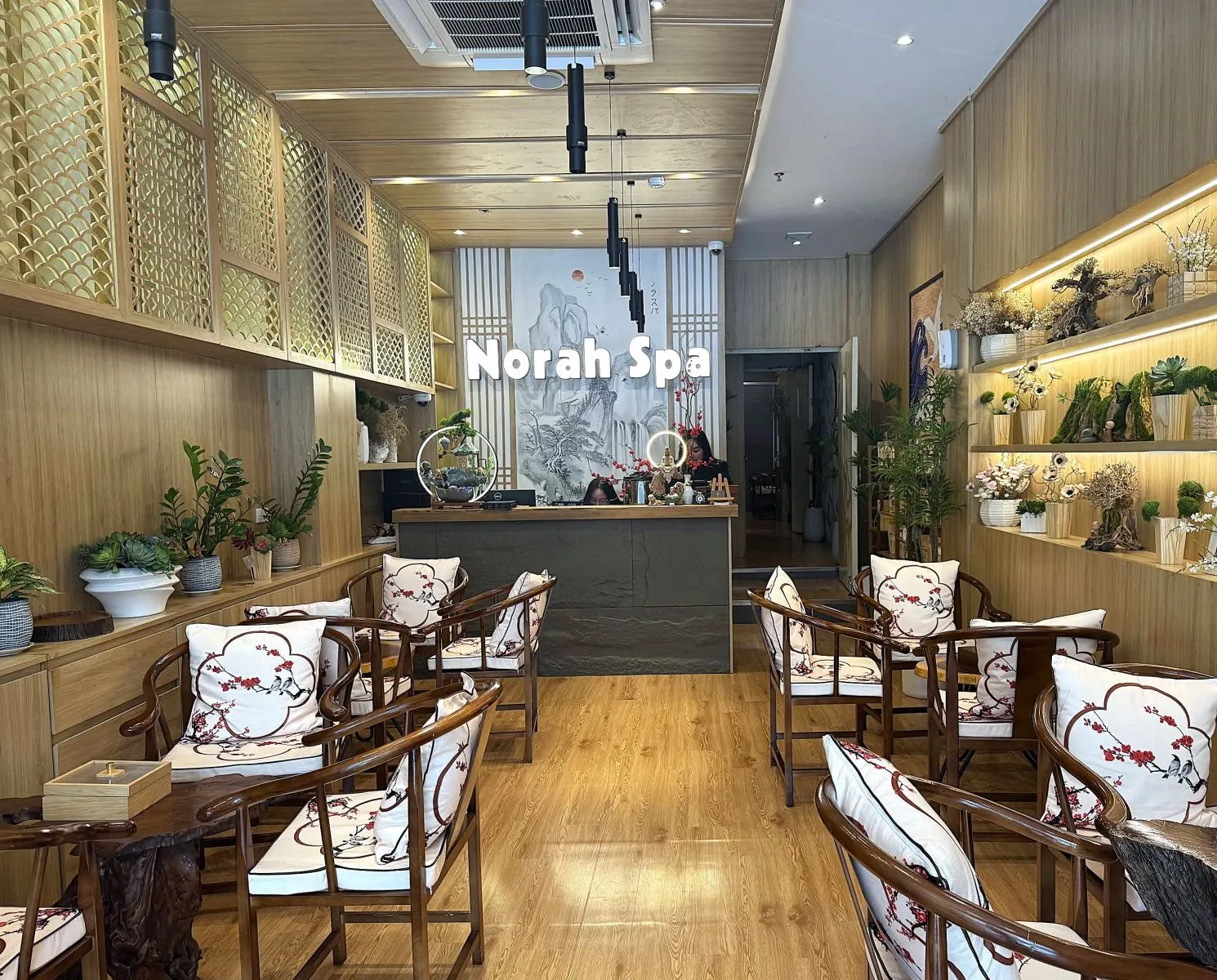 Norah Spa 4 2